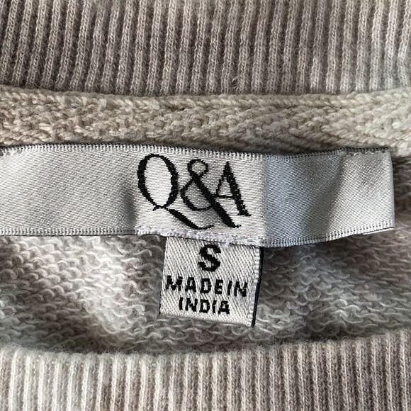 Q&A Tie Dye Exposed Seam Sweatshirt Size Small - Picture 3 of 10